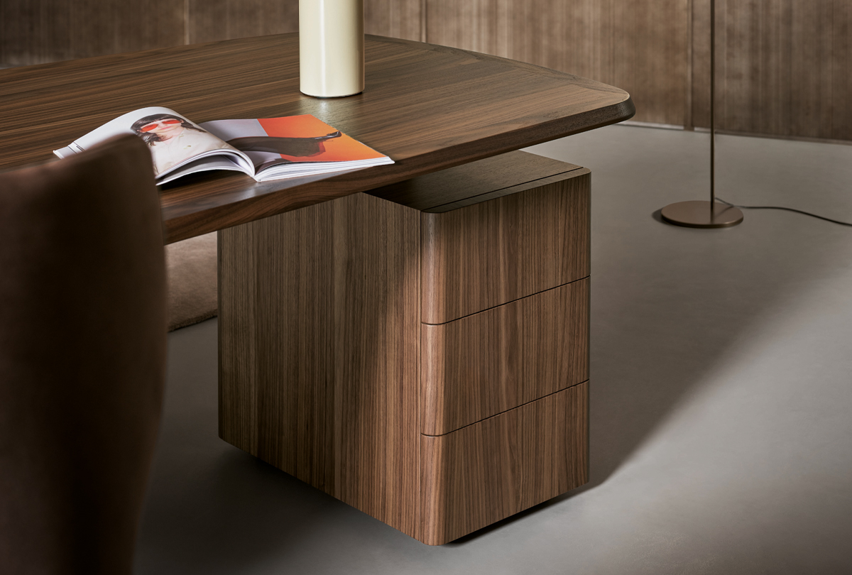 Diver by simplysofas.in