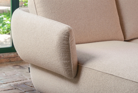 Moon-sectional by simplysofas.in