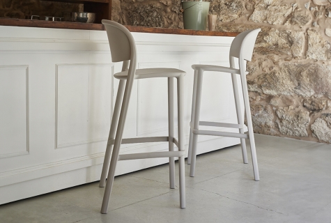 Trena-stool by simplysofas.in